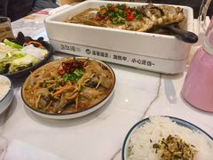 -三江源活鱼现烤(维多利摩尔城店)