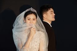 -雪中彩影婚纱摄影·微光艺术中心