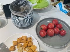 -洪氏嗨捞·广东猪肚鸡·椰子鸡火锅(西咸万象城店)