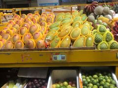 -三亚新鸿港水果一级批发市场