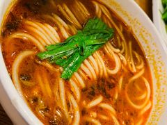 -云海肴·汽锅鸡·云南菜(天山百盛优客店)