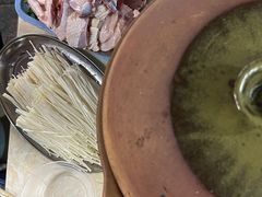 连州脆皮鸡-威邵鸡煲(西华路总店)