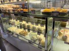 -白玉兰食品甜凤店(合生汇店)