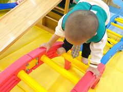 -亲亲袋鼠托育早教·思维专注力·棕熊英语(鼓楼恒力城店)