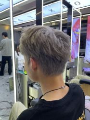 -藤野造型烫发染发