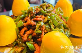 Cornmeal Steamed Bun with Cumin Stir-Fried Meat