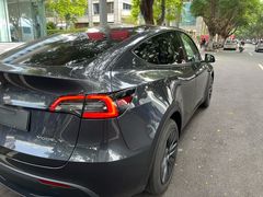 -TESLA 特斯拉(广州天环广场体验店)