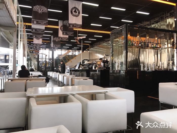 ACE&CAFE火车咖啡厅(751店)大堂图片