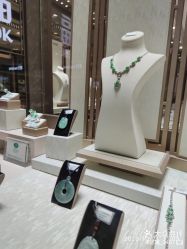 -六福珠寶(金元宝海滨国际店)