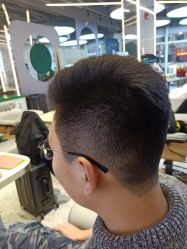 -PE SALON 