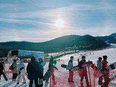 -中旅松花湖滑雪场