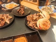 -極屋鮨牛 · 烧肉酒场(时代C馆店)