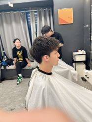 -藤野造型烫发染发