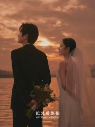 -纪梵希旅拍婚纱摄影(大连总店)