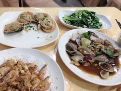 -鹏城人家海鲜酒家·23年老字号(较场尾店)