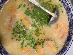 -三亚火车头万人海鲜广场