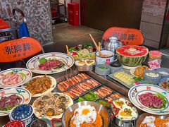 -张牌牌·东北烤肉小吃市集(金楠天街店)