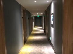 -杭州西湖湖滨银泰亚朵酒店
