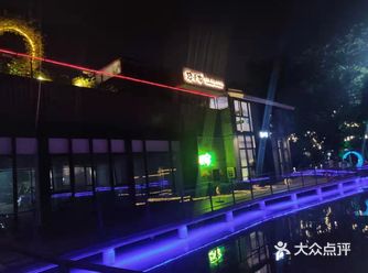 龙岗开了家氛围感很好的米其林餐厅！