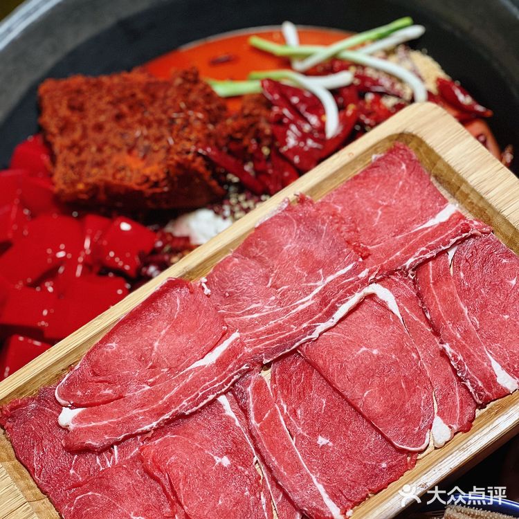 社区里的地道老火锅,手工炒料太香了‼️
