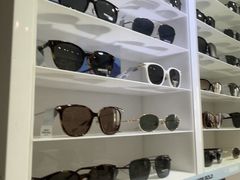 -天空之镜眼镜店蔡司依视路授权店(天通苑店)