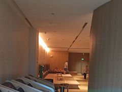 -涨巢·潮玩水疗局