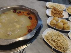 -光头药膳鸡(莱茵小镇店)