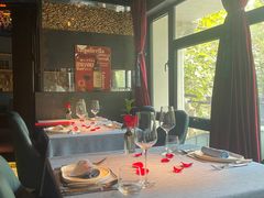 -弦月窗LUNETTE BY AMANDA(复兴路店)