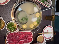 牛肉骨汤汤底-大吉利·潮汕鲜牛肉火锅(总店)