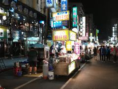 -六合夜市