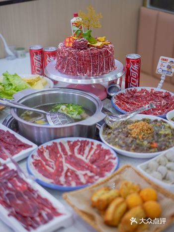 惊喜连连！尝一口鲜嫩多汁的潮汕特色牛肉饺，感受不一样的火锅