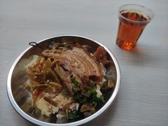 -梁阿婆廿年老牌扣肉糯米饭