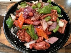 铁板黑椒牛肉-舌尖上的食缘花园主题餐厅