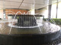 -上海滴水湖皇冠假日酒店