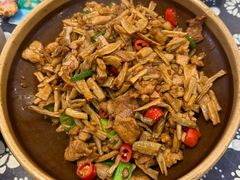 卜豆角炒肉-龚师傅土菜馆.地道农家菜(魅力湘西店)