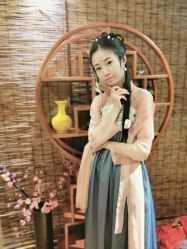 -汉仪华裳汉服馆(打浦桥店)