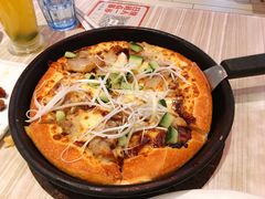果木香风味烤鸭比萨-必胜客(东莞地王店)