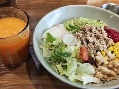 -POKEE VIA&Brunch·维娅(重庆来福士店)
