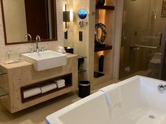 -上海虹桥祥源希尔顿酒店