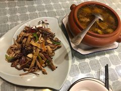 -小厨子私房菜·云南美食店