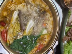 -顶顶汤火牛排火锅·经典铜锅涮肉