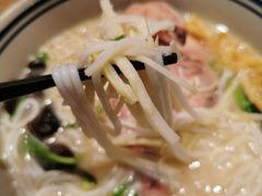 -刀小蛮半只鸡过桥米线(家乐福四元桥店)