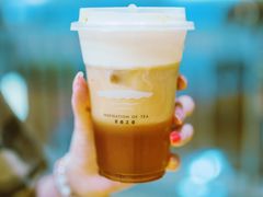 金凤茶王-喜茶(上海正大广场店)