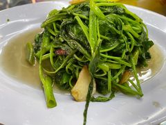 -明记烧鱼美味店