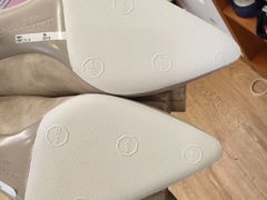 -爱革·洗衣改衣·洗鞋修鞋·洗包修包·奢侈品护理(缤谷广场店)