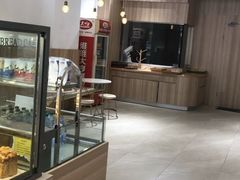 -顶东面包花园·生日蛋糕(世博店)