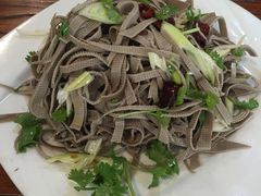 -溢心园香河肉饼总店