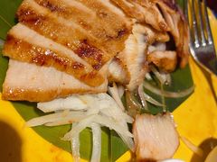碳烤猪颈肉-瓦城泰国料理(芮欧百货店)