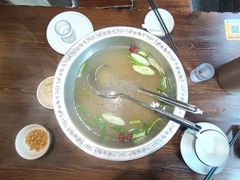-乡土黄·鲜牛肉火锅·小龙虾(兴业街店)