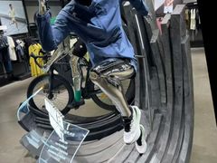 -迪桑特DESCENTE(青岛山东路万象城店)